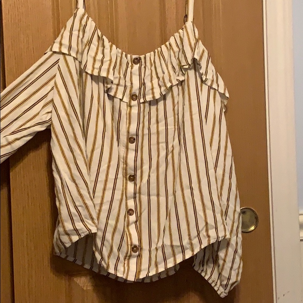 Off shoulders top